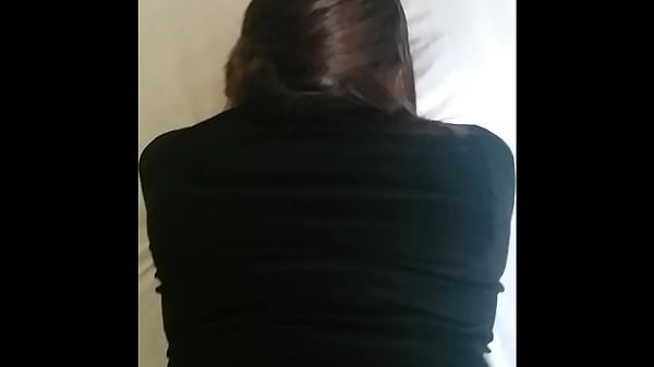 Thuê dịch vụ massage tại nhà nào ngờ nứng quá địt em nhân viên