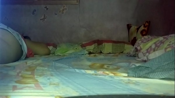 Quay lén địt trộm em người yêu mông to ngủ thả rông