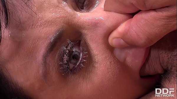 Em thích bị hành hạ thì anh chiều
