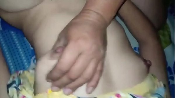 Cái lồn em nhiều nước quá