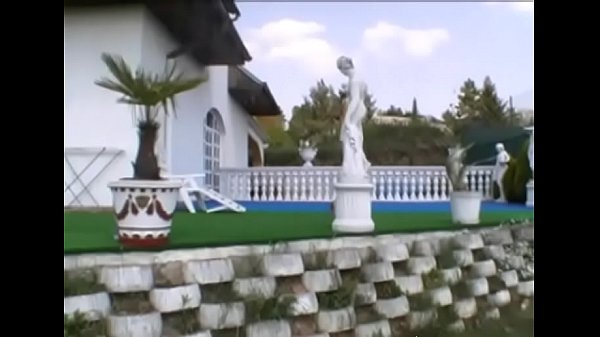 Địt nhau trong vườn nhà