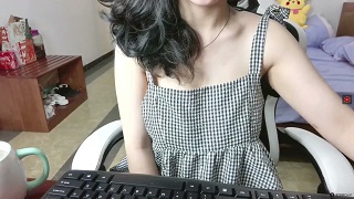 Cô nàng vú đẹp quay tay nhìn sướng vl