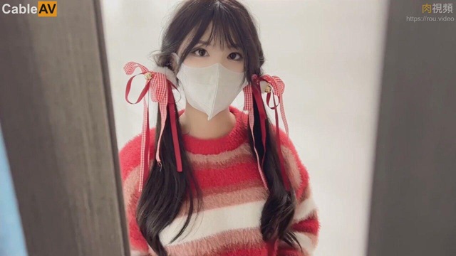 Hàng xóm nhà tôi là cô bé dễ thương dâm ngầm