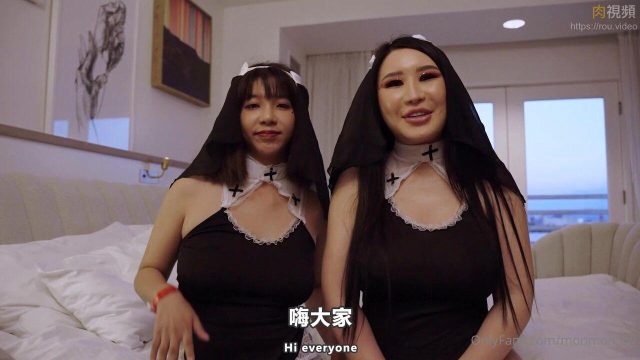 Quen em gái được tặng kèm thêm bà chị gái vú to