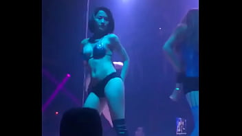 Đụ Mẹ Các Em Gái Việt Trong Quán Cafe Dj